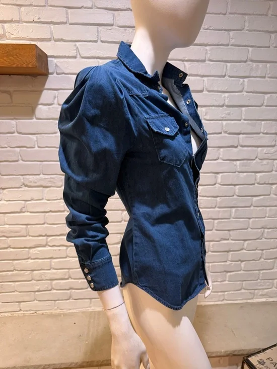 Torn by Ronny Kobo Chambray Denim Blouse S NWT Structured Chic Mutton Sleeve - Picture 14 of 16